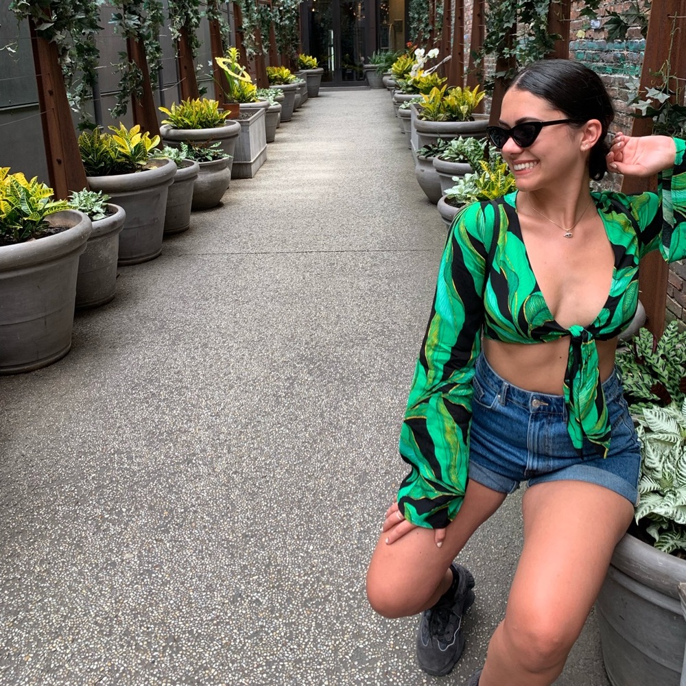long sleeved crop top - Picture 1 of 3